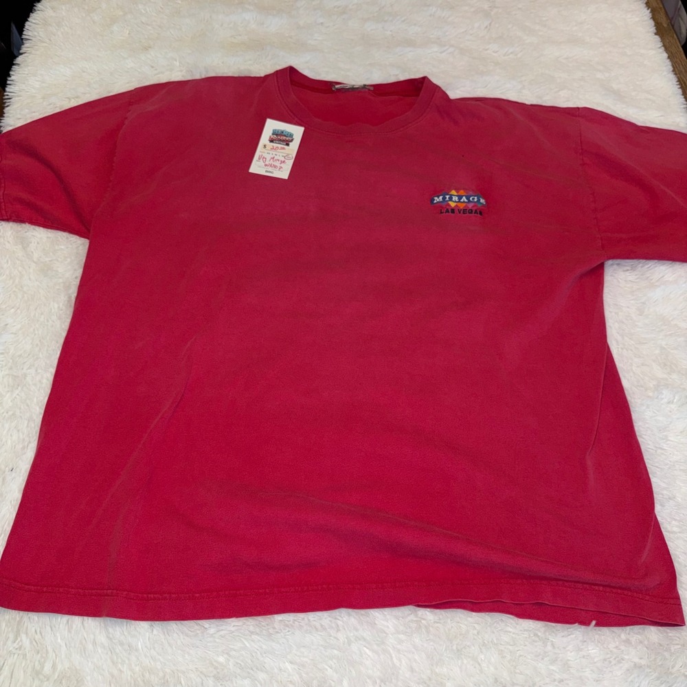 Mirage T-Shirt Mens 2XL Red Excellent Vintage Las Vegas Casino Embroidered Tee